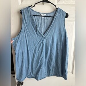 Time and Tru Women's Denim Colored V-Neck Tank Top